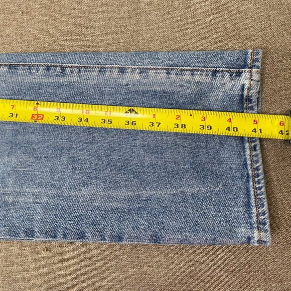 Levi's 501 Original Fit Men's 34 x 32 Mid Rise Blue Distressed Casual Pants - Picture 15 of 15